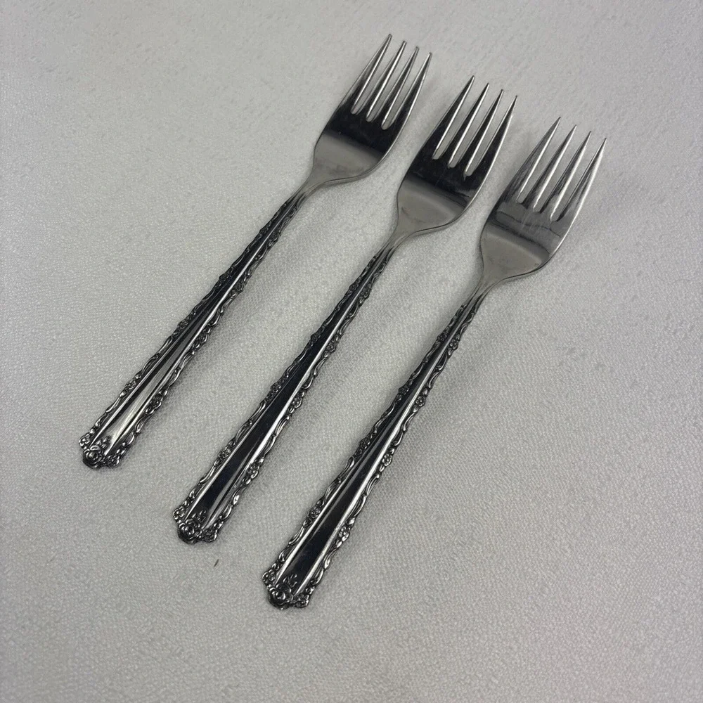 Oneida Deluxe CHERIE  Set of 3‎ Salad Forks 6 3/4